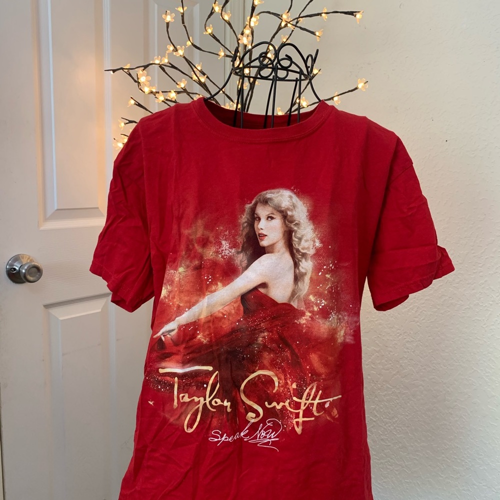 Taylor swift speak now tour tee